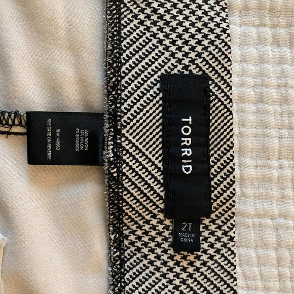 Houndstooth Pants - Picture 2 of 4